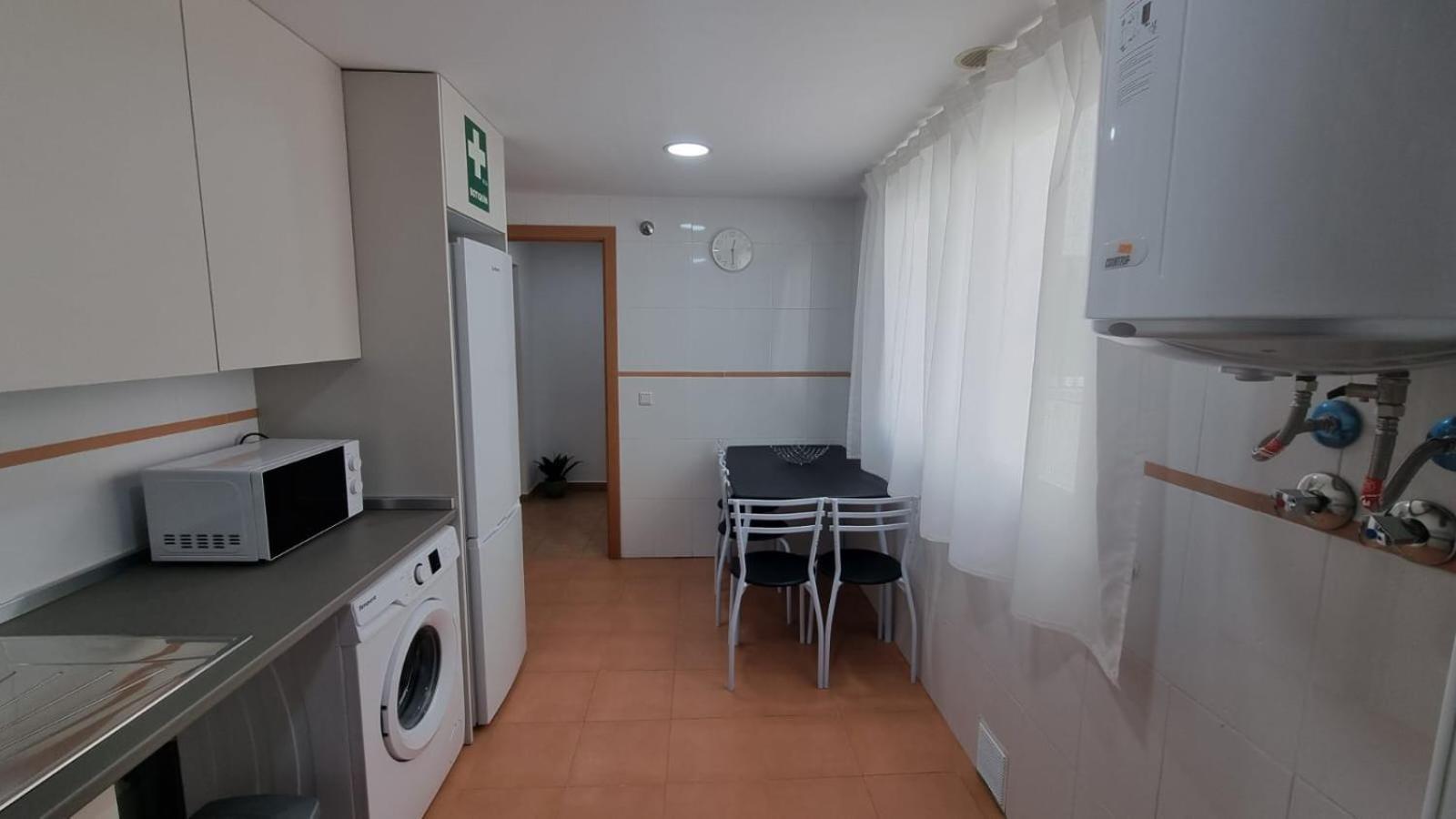 Moderno Apartamento 3 Dormitorios, Garaje Y Piscina La Algaba エクステリア 写真