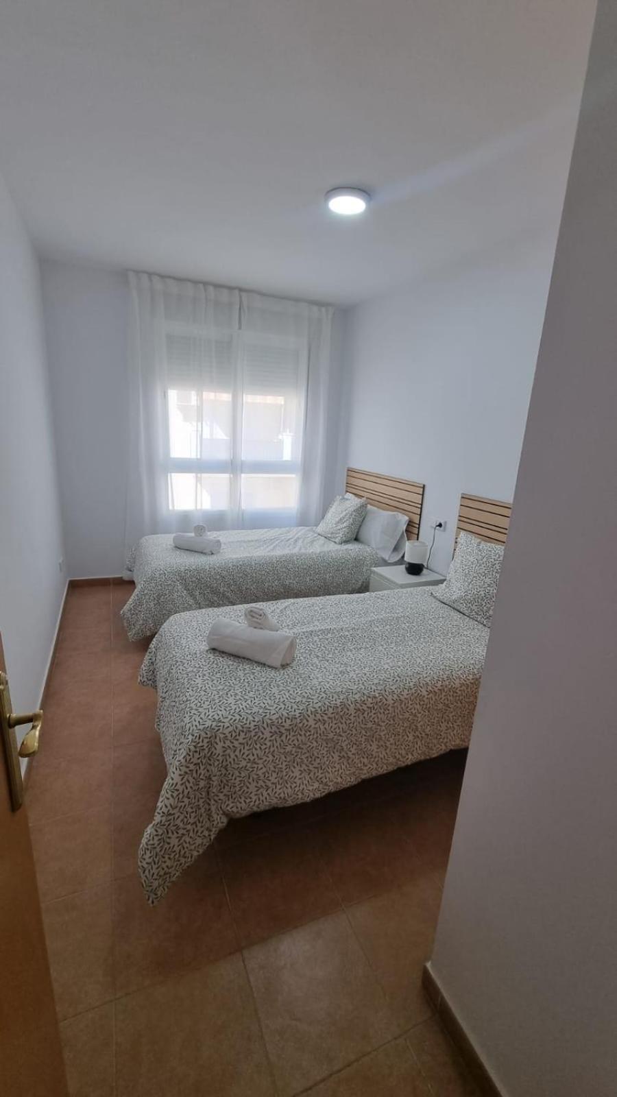 Moderno Apartamento 3 Dormitorios, Garaje Y Piscina La Algaba エクステリア 写真