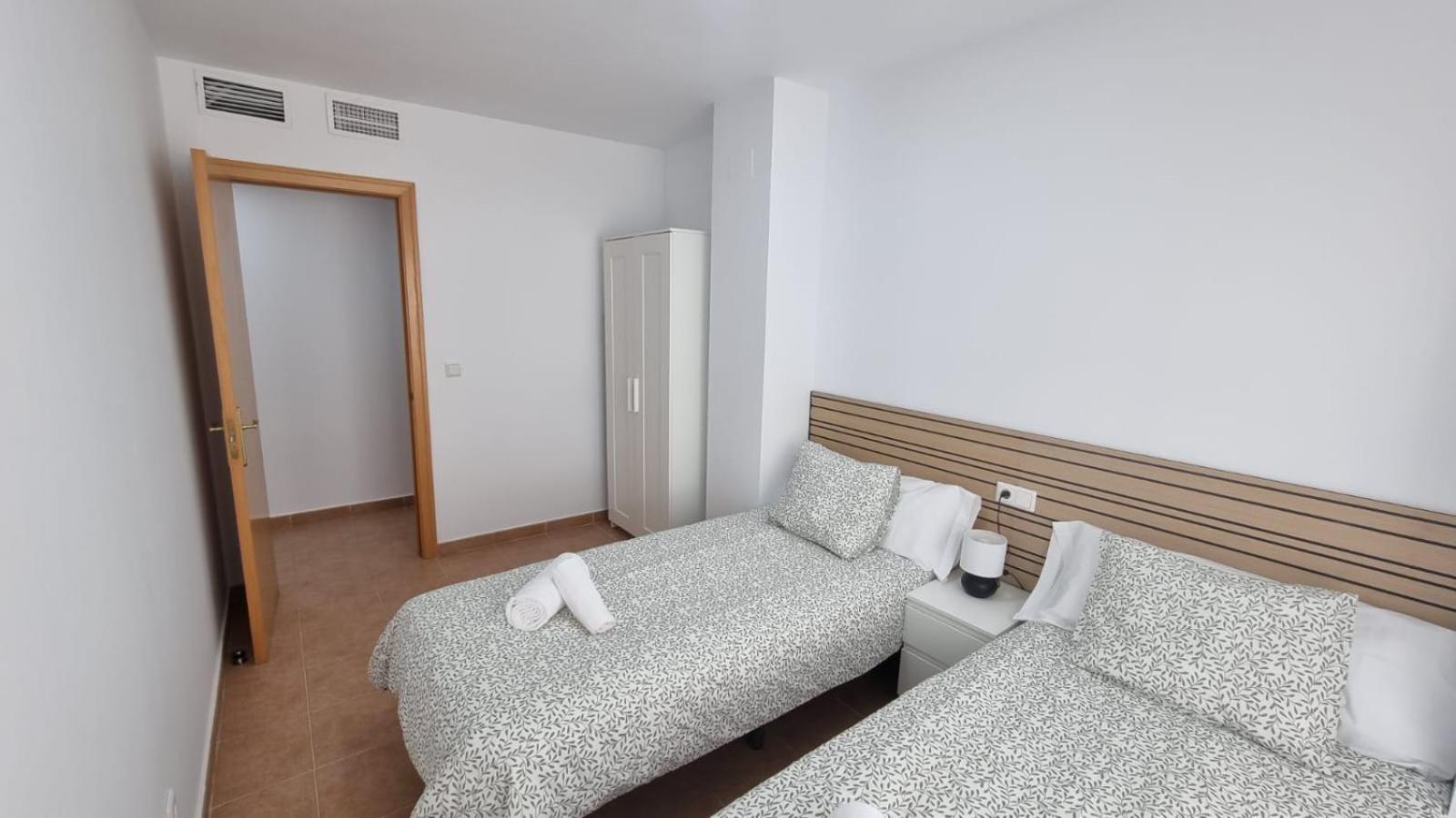 Moderno Apartamento 3 Dormitorios, Garaje Y Piscina La Algaba エクステリア 写真